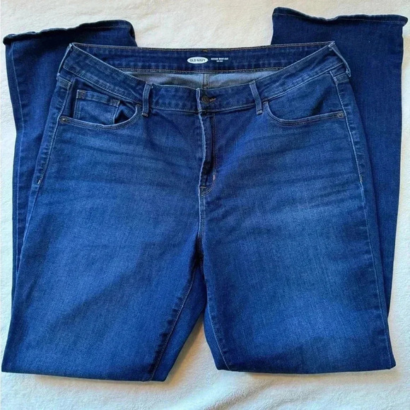 Old Navy Mid Rise Kicker Bootcut Jeans Size 16 -Great Condition, Blue Denim - Picture 3 of 8